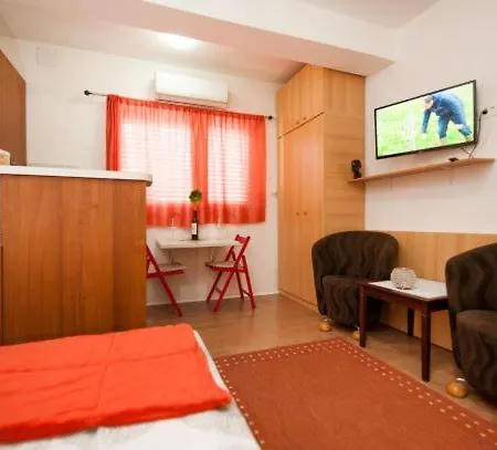 Centar 1 Private Room With Ensuite And Kitchenette Split Exterior photo